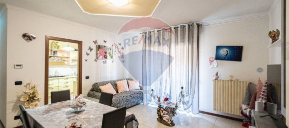 3 bedrooms Duplex in Brescello, Italy No. 282269 4