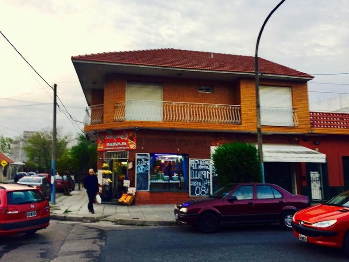 3 bedrooms House in Mar del Plata, Argentina No. 98354