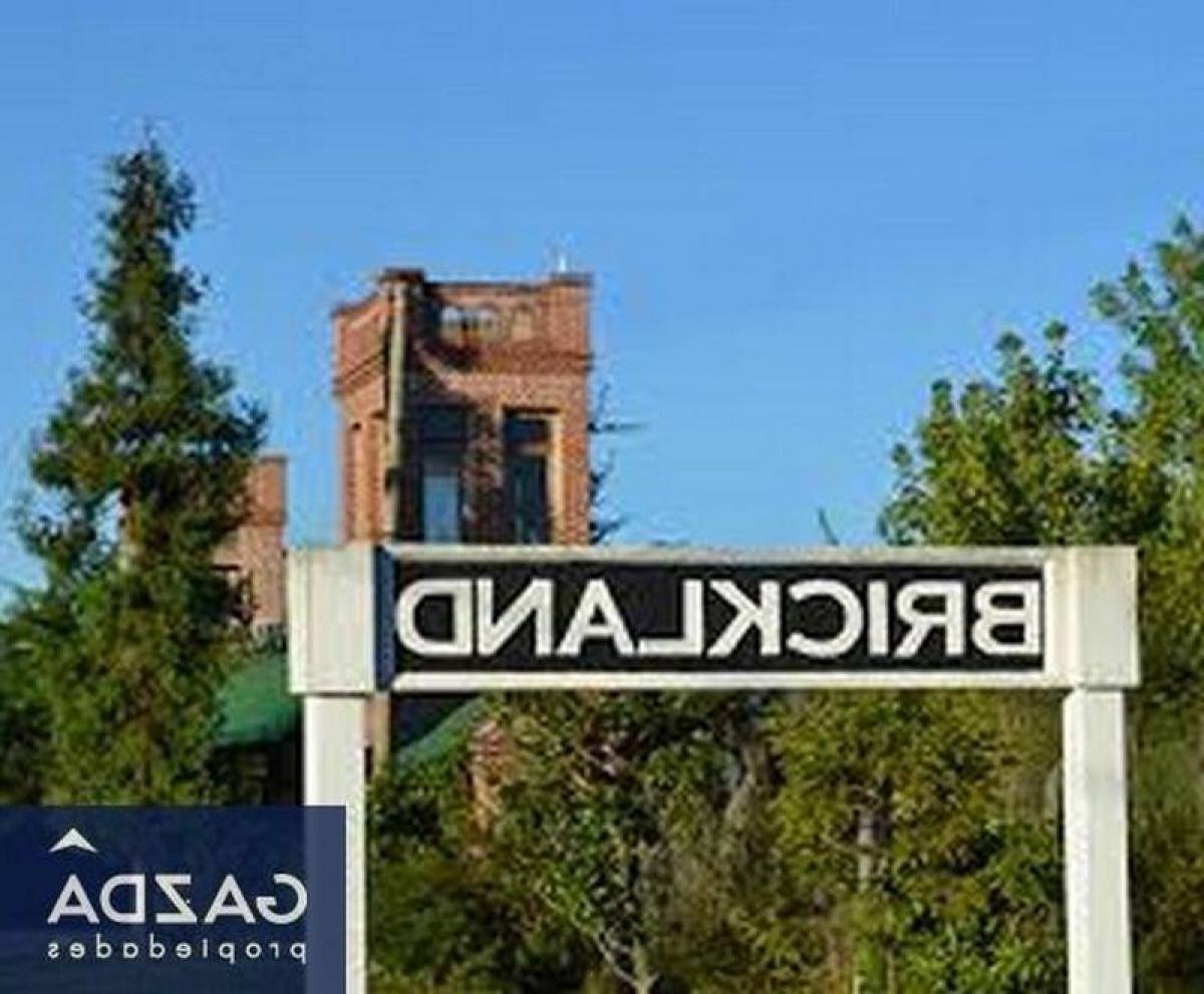  Land in Esteban Echeverria, Argentina No. 46943