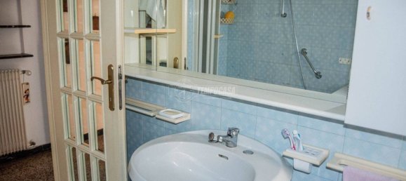 Apartamento de 2 dormitorios en Genoa, Italy No. 236783 11