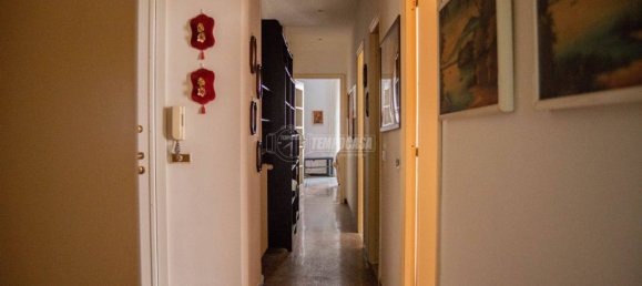 Apartamento de 2 dormitorios en Genoa, Italy No. 236783 9