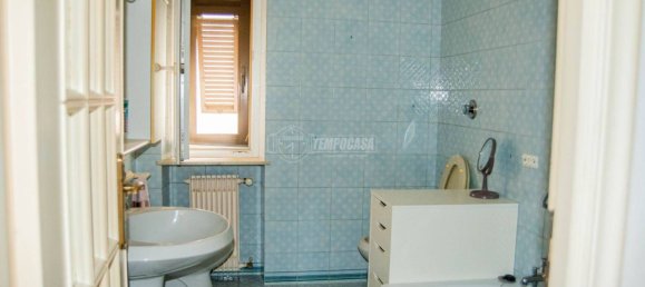 Apartamento de 2 dormitorios en Genoa, Italy No. 236783 10