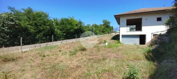 4-Zimmer Gewerbliche Immobilie in Cassino, Italy, Nr. 172513 7