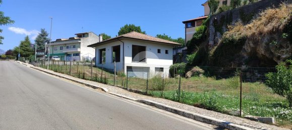 4-Zimmer Gewerbliche Immobilie in Cassino, Italy, Nr. 172513 3