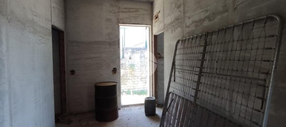 4-Zimmer Gewerbliche Immobilie in Cassino, Italy, Nr. 172513 28