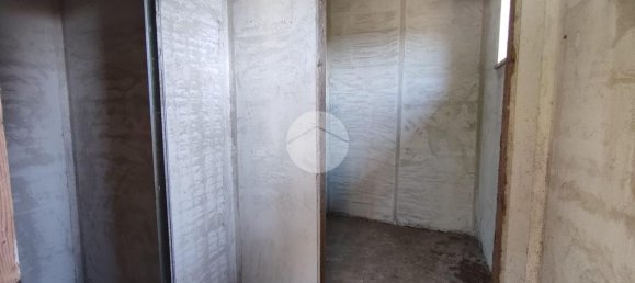 4-Zimmer Gewerbliche Immobilie in Cassino, Italy, Nr. 172513 24