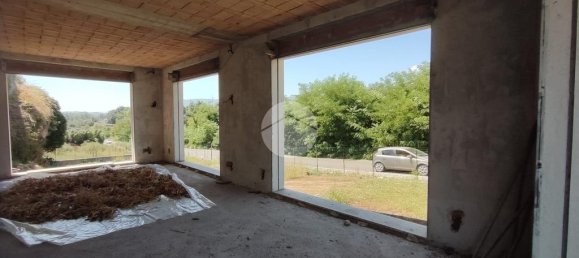 4-Zimmer Gewerbliche Immobilie in Cassino, Italy, Nr. 172513 12