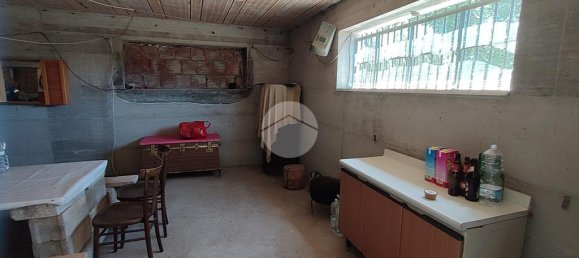 4-Zimmer Gewerbliche Immobilie in Cassino, Italy, Nr. 172513 31