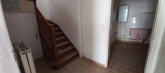 3 bedrooms House in Lens, France No. 331451 2