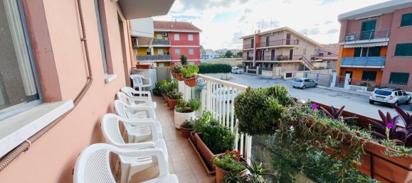 5 rooms Apartment in Termoli, Italy No. 281621 2