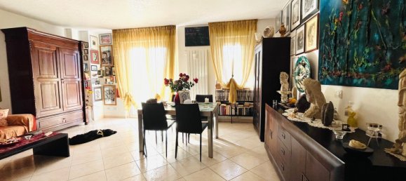 5 rooms Apartment in Termoli, Italy No. 281621 4