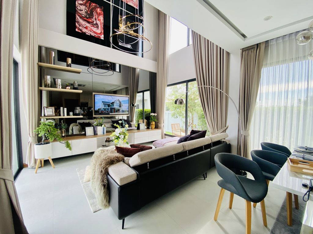 Café/restaurante de 3 dormitorios en Pattaya, Thailand No. 11946