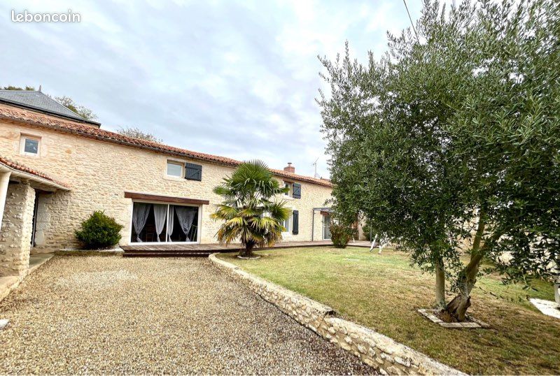 3 Schlafzimmer Haus in Deux-Sevres, France, Nr. 319866