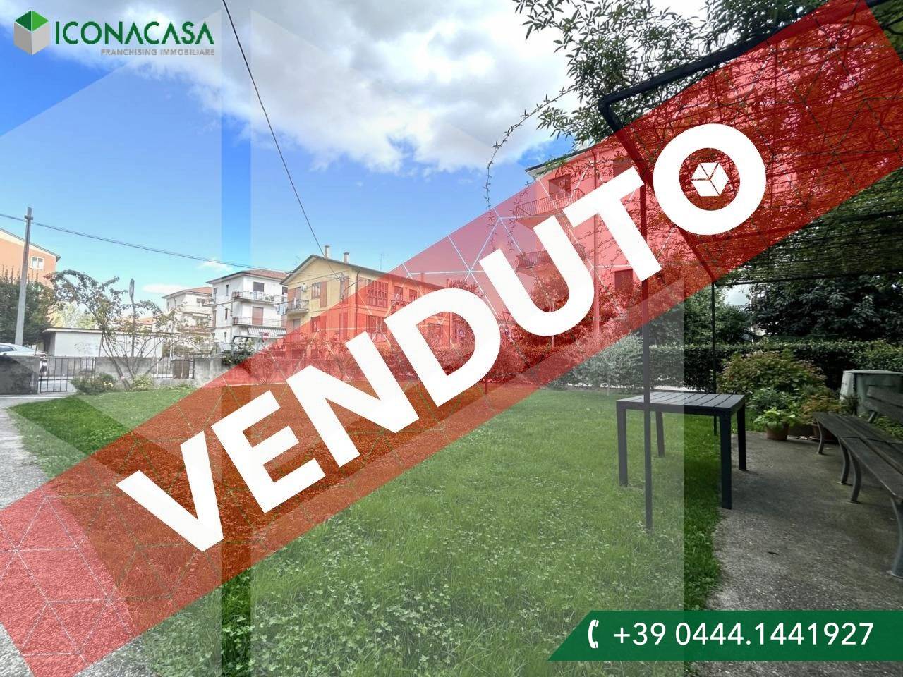 7 rooms Apartment in Vicenza, Italy No. 27005