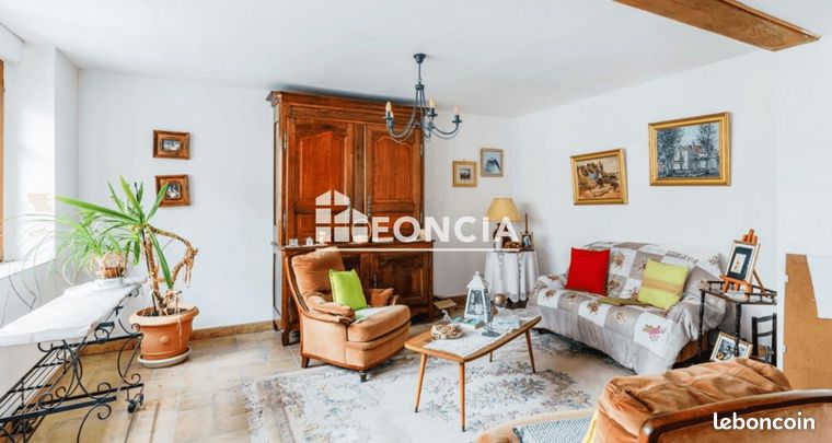 Casa de 3 dormitorios en Longuyon, France No. 315133