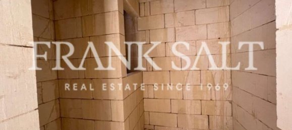 2 bedrooms Apartment in Xlendi, Malta No. 701 4