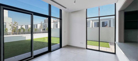 Adosado de 4 dormitorios en Al Furjan, UAE No. 101369 11