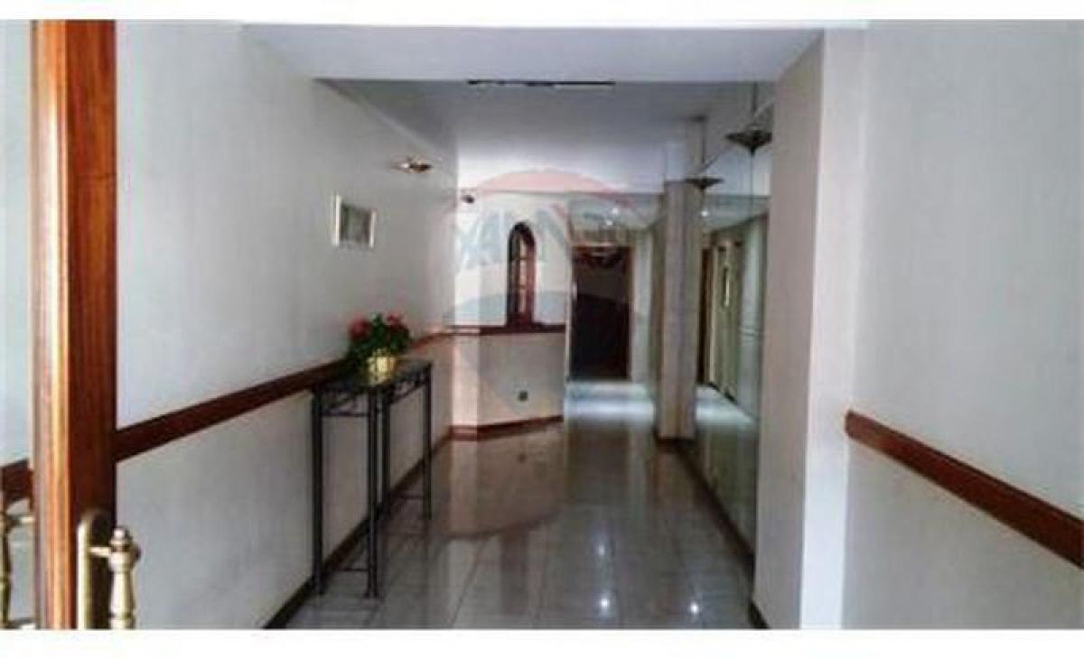 Apartamento de 3 dormitorios en Buenos Aires, Argentina No. 92141