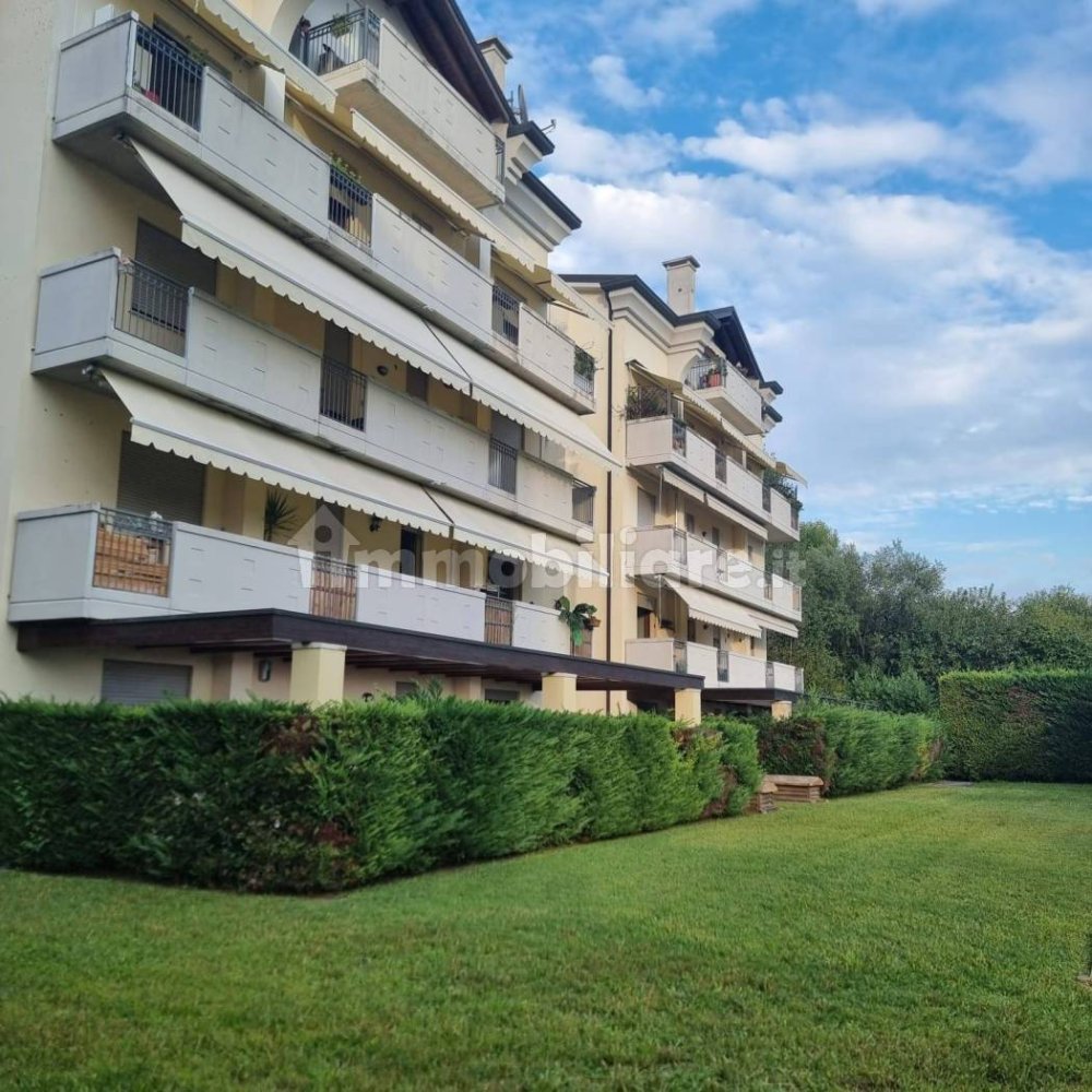 3 bedrooms Apartment in Selvazzano Dentro, Italy No. 380674