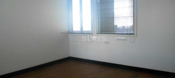 3 bedrooms Condo in Bangkok, Thailand No. 7570 4