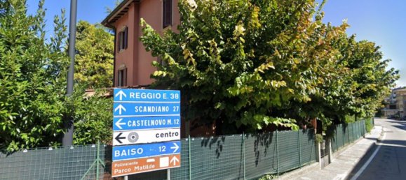 5 rooms Apartment in Carpineti, Italy No. 96575 2
