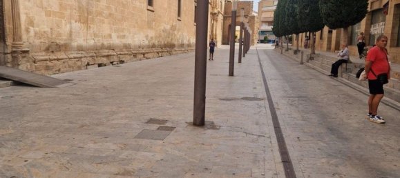 Imóvel comercial em Alicante, Spain 60 m² N.º 84098 3