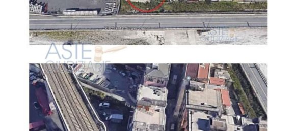 89m² Garage in Genoa, Italy No. 30120 3