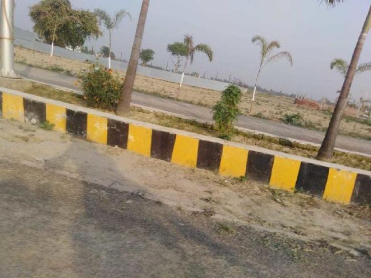  Land in Lucknow, India No. 32986