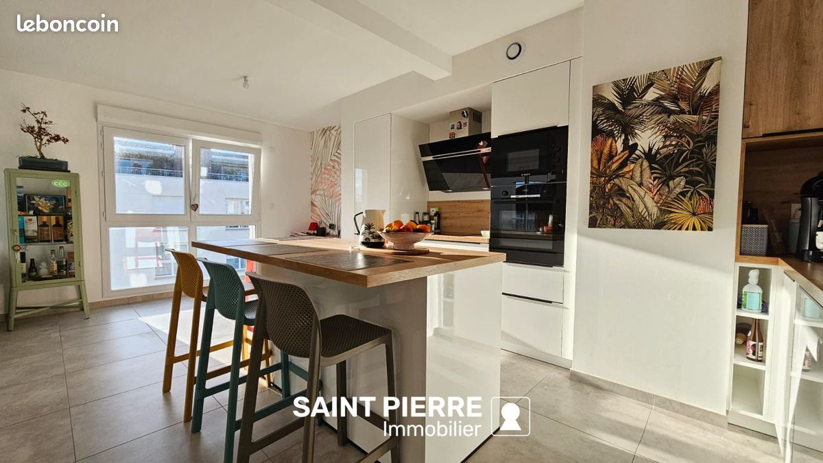 Квартира с 3 спальнями в Мулен-ле-Мес, Франция № 160713