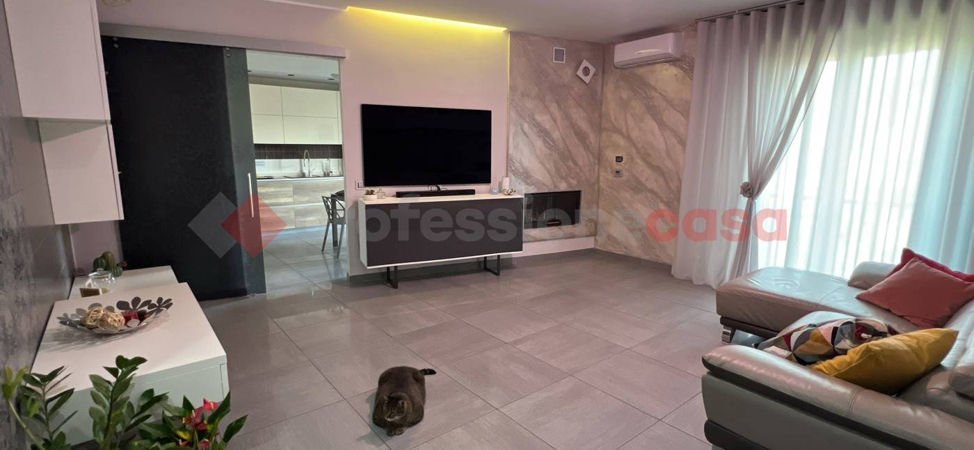 4-Zimmer Wohnung in Naples, Italy, Nr. 261729