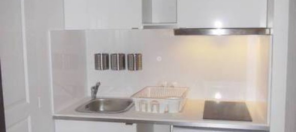 Studio in Meudon, France No. 331519 4