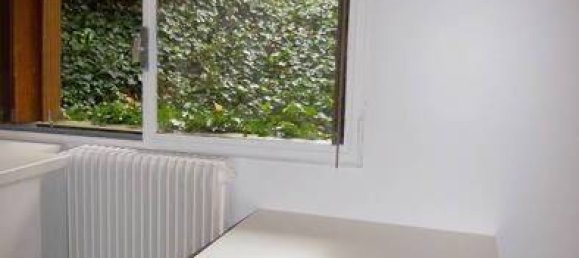 Studio in Meudon, France No. 331519 5