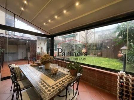 Дом с 8 комнатами в Сесто Фьорентино, Италия № 35340