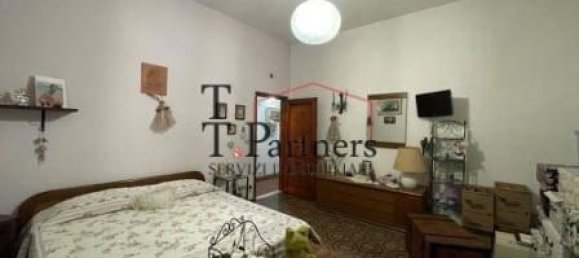 Дом с 8 комнатами в Сесто Фьорентино, Италия № 35340 45