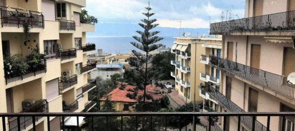 Apartamento de 5 habitaciónes en Reggio Calabria, Italy No. 38511 9