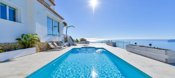 4 bedrooms Villa in Altea, Spain No. 3670 2
