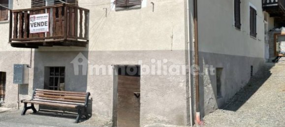 2 bedrooms House in Torgnon, Italy No. 120919 2