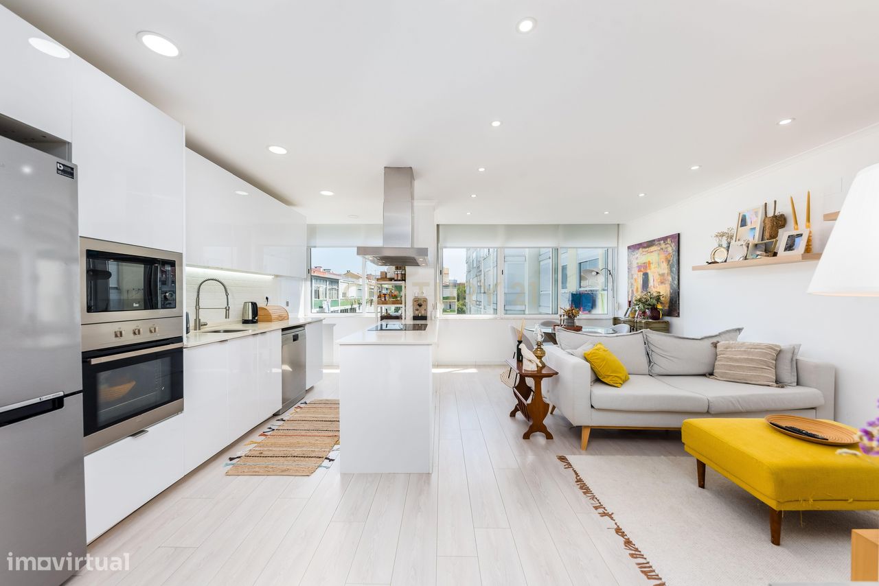 Apartamento de 2 dormitorios en Oeiras, Portugal No. 323895