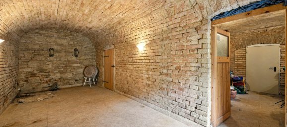 6 bedrooms House in Hollabrunn, Austria No. 192324 32