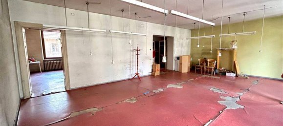 Edifício de 5 divisões em Neunkirchen, Germany N.º 42204 8