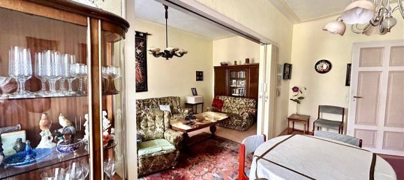 Edifício de 5 divisões em Neunkirchen, Germany N.º 42204 12