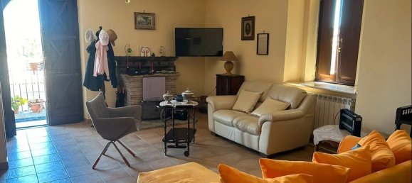 8 rooms House in Filiano, Italy No. 106906 4