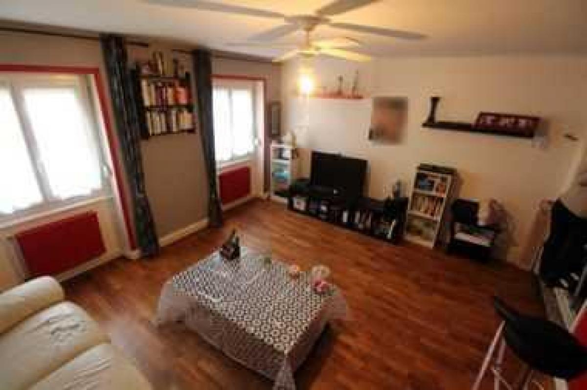 Кондоминиум  с 2 спальнями в Тарар, Франция № 35284