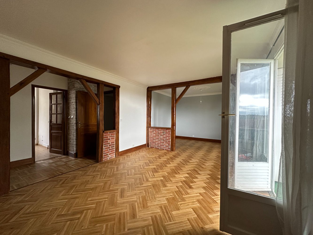 Apartamento de 3 dormitorios en Blois, France No. 95108