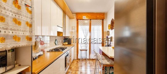 3 bedrooms Apartment in Carpi, Italy No. 330247 6