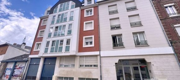 Estudio en Rouen, France No. 355321 3