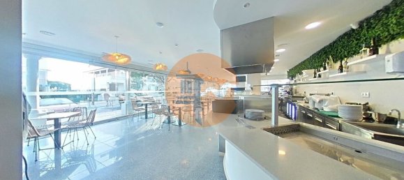 451m² Commercial property in Quarteira, Portugal No. 245419 30
