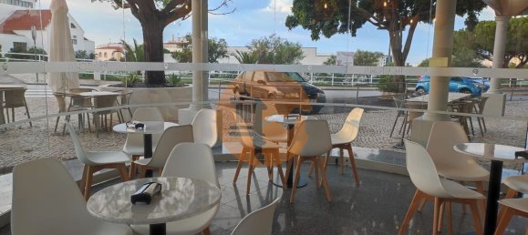 451m² Commercial property in Quarteira, Portugal No. 245419 4