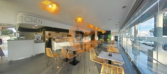 451m² Commercial property in Quarteira, Portugal No. 245419 6