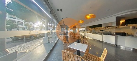 451m² Commercial property in Quarteira, Portugal No. 245419 26